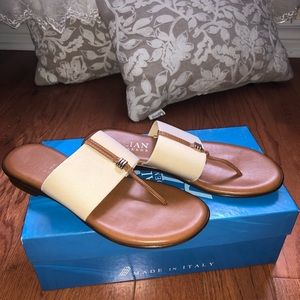 Flat sandals made in Italy 🌸💕💕💕